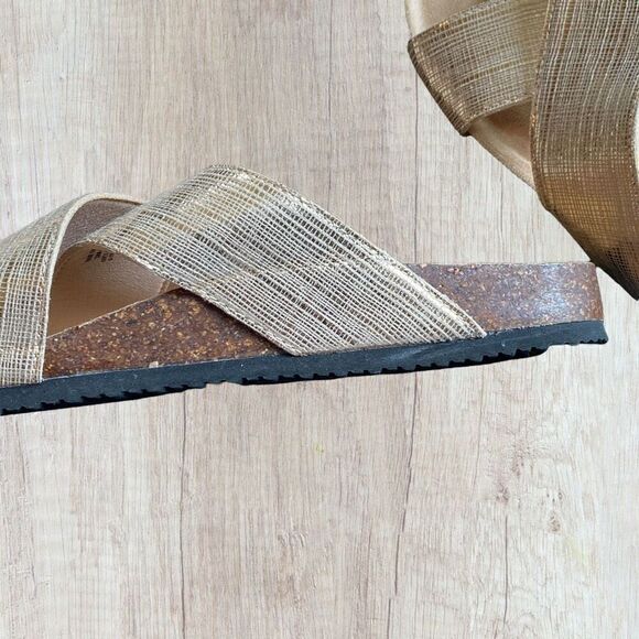 Western Chief Gold Metallic Cross Sandals size 11 - Picture 7 of 10